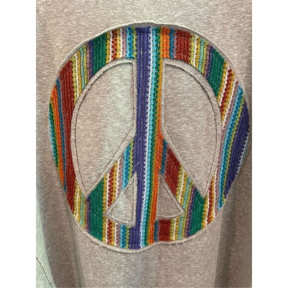 Size 1X Easel Los Angeles Peace Sign Patch Terry Soft Wash Tunic Top in Oatmeal - Picture 5 of 9